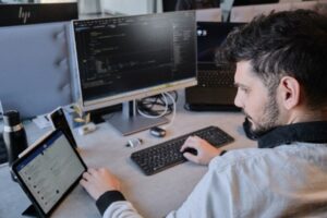 Frontend Developer e Backend Developer: i percorsi di crescita professionale