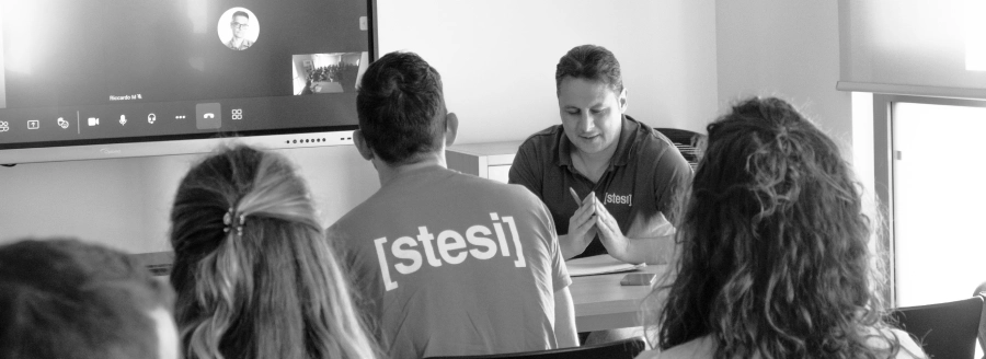 Alessio Pavan, Operations Director, in a meeting with Stesi’s developers to discuss guidelines on the Agile Scrum methodology