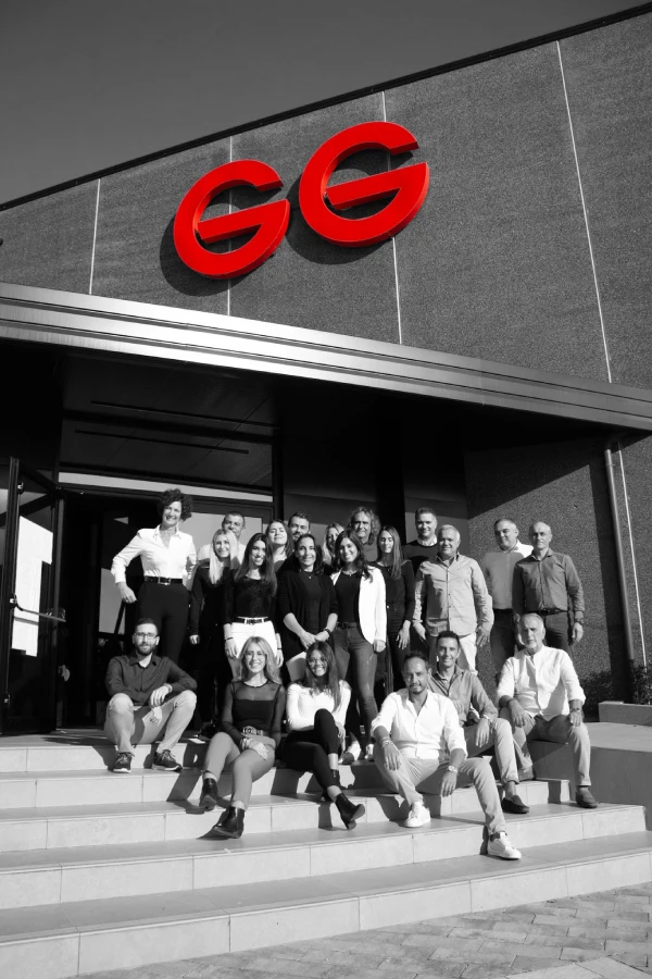 Group photo of the Guerra Graziano Autotrasporti team